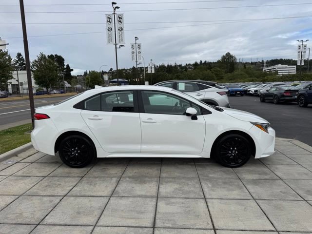 Used 2024 Toyota Corolla LE FWD image 6