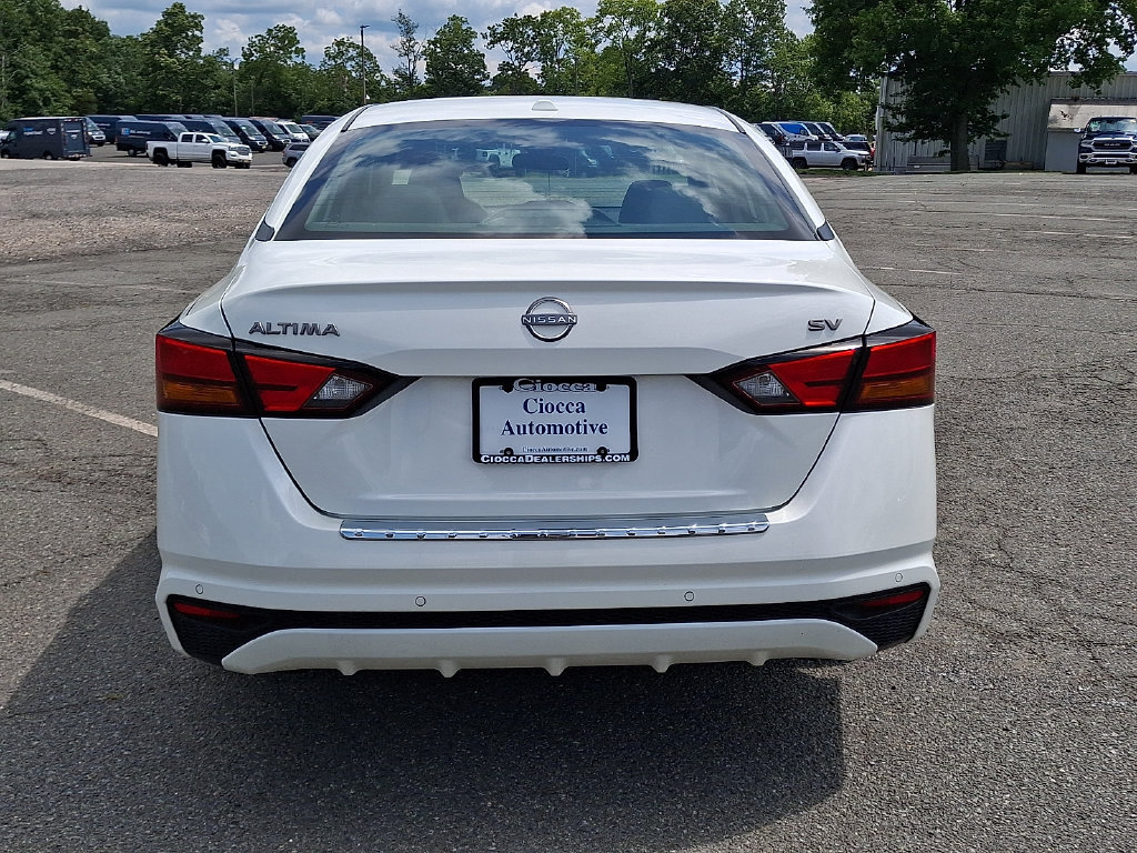 Used 2023 Nissan Altima 2.5 SV FWD image 8