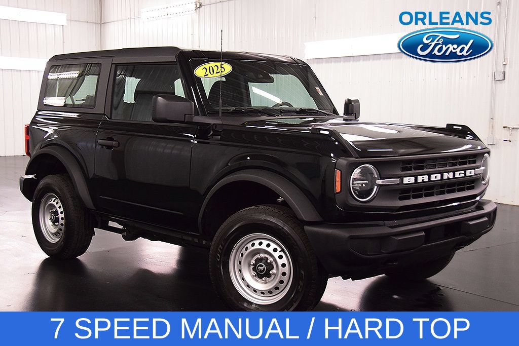 Used 2025 Ford Bronco 2-Door AWD/4WD image 1