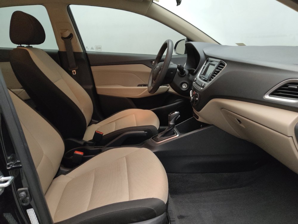 Used 2022 Hyundai Accent SE image 21