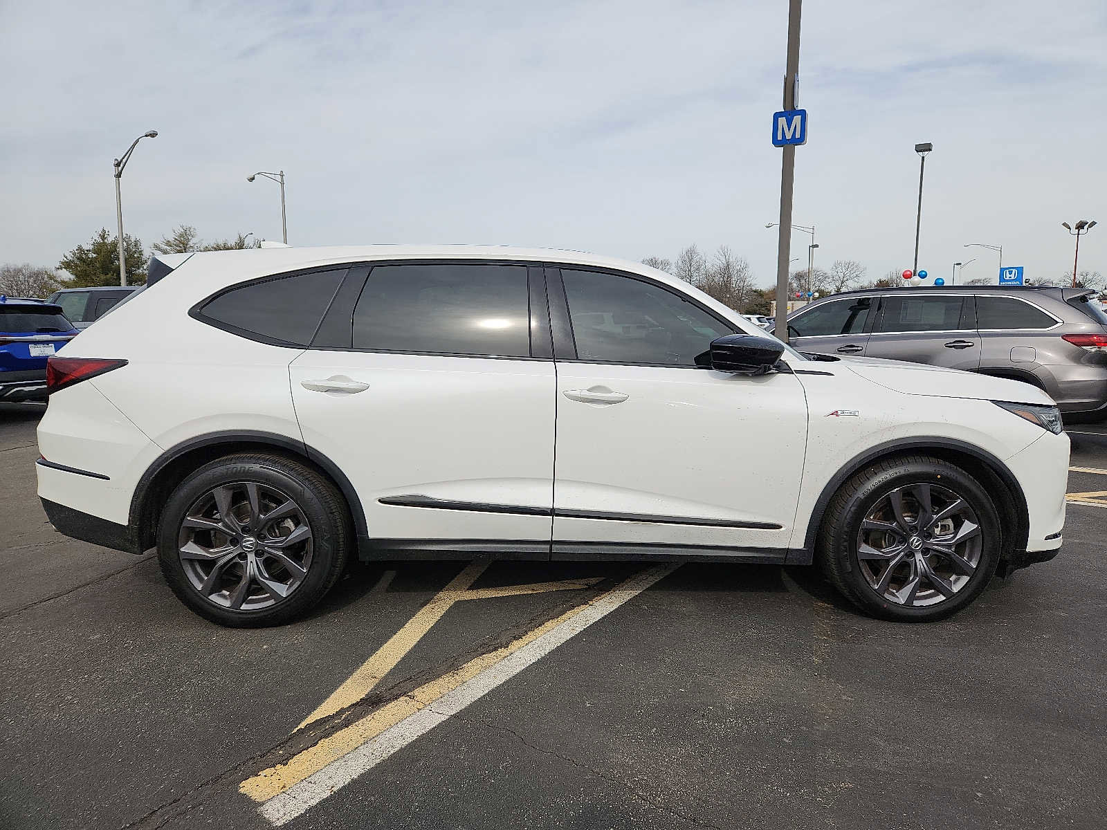 Used 2023 Acura MDX A-Spec image 7