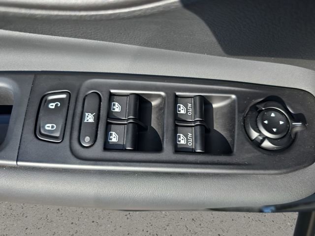 Used 2023 Jeep Renegade Altitude w/ Convenience Group I AWD/4WD image 28