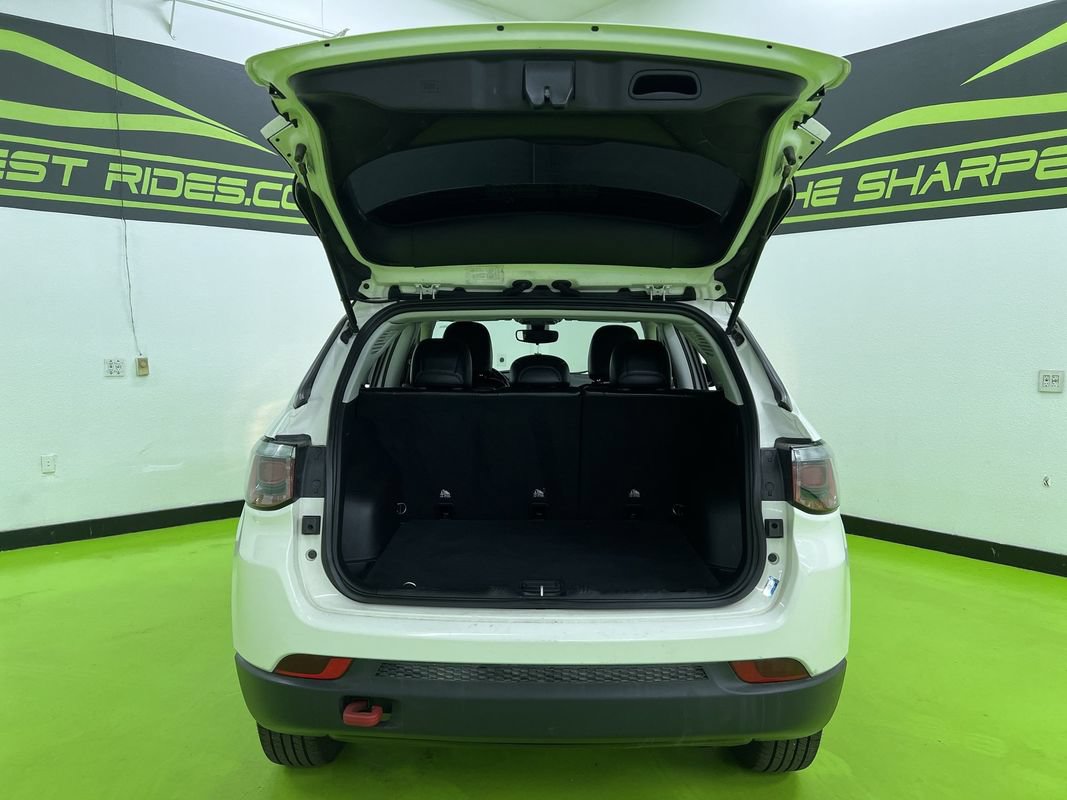 Used 2020 Jeep Compass Trailhawk AWD/4WD image 9