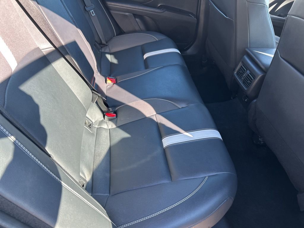 Used 2025 Toyota Camry SE image 21