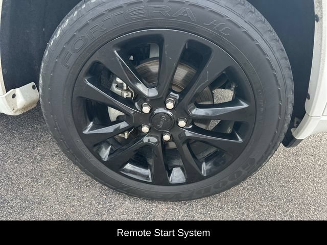 Used 2017 Jeep Grand Cherokee Altitude RWD image 35