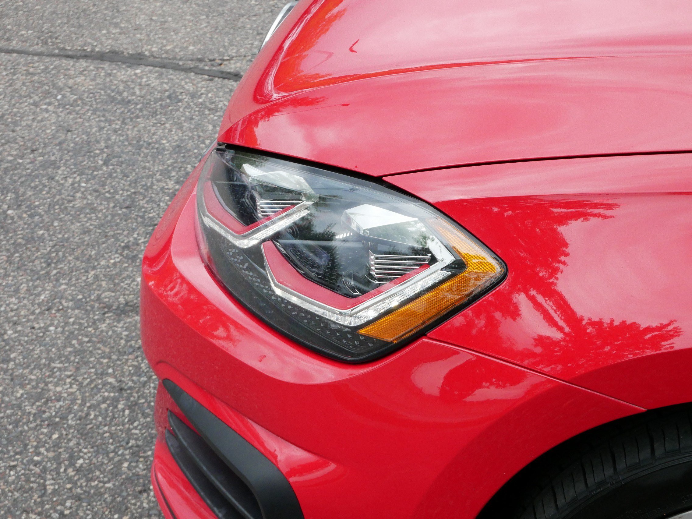 Used 2018 Volkswagen GTI SE FWD image 16