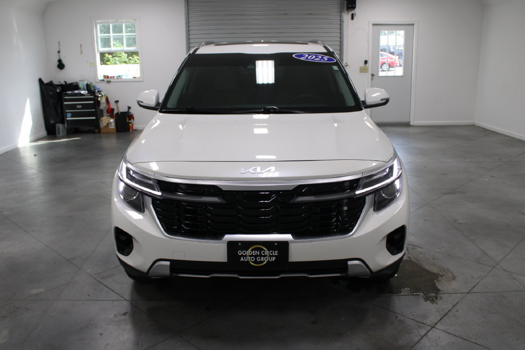 Used 2025 Kia Seltos EX w/ EX Sunroof Package FWD image 3