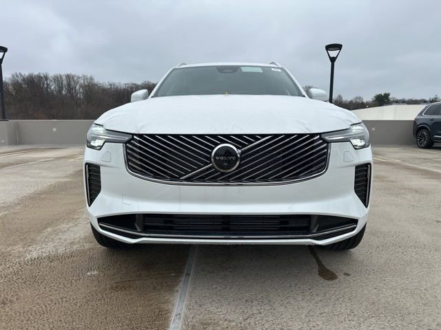 New 2026 Volvo XC90 T8 Plus w/ Protection Package Premier image 2