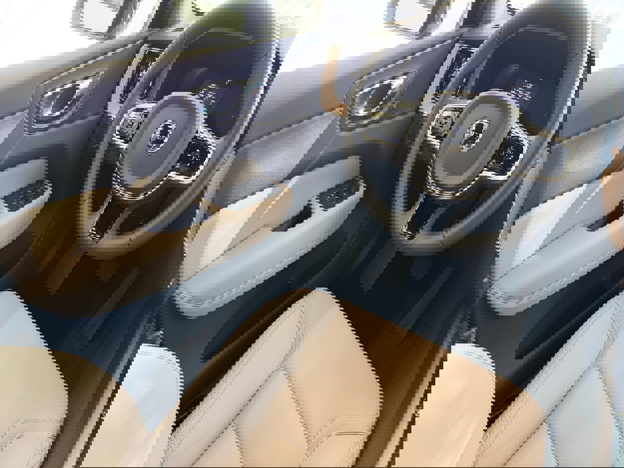 New 2026 Volvo XC60 B5 Plus w/ Protection Package Premier image 23