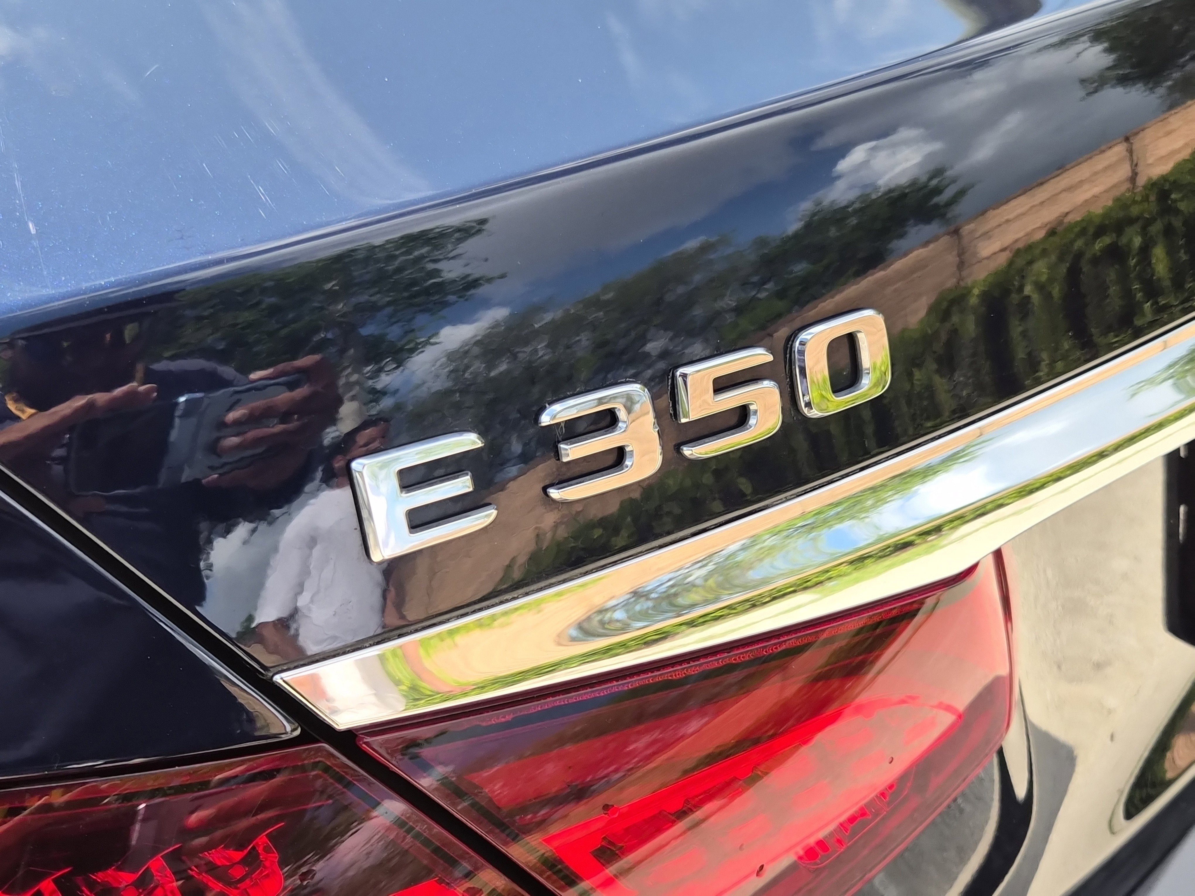 Used 2021 Mercedes-Benz E 350 4MATIC Sedan w/ Premium Package image 7