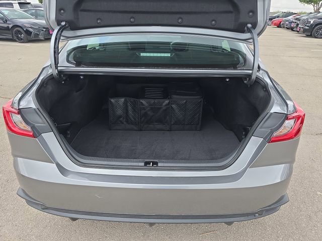 Used 2026 Toyota Camry SE w/ Convenience Package FWD image 12