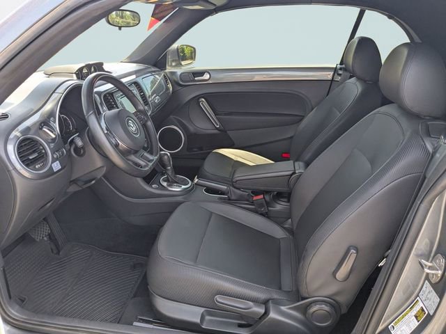 Used 2015 Volkswagen Beetle TDI FWD image 18
