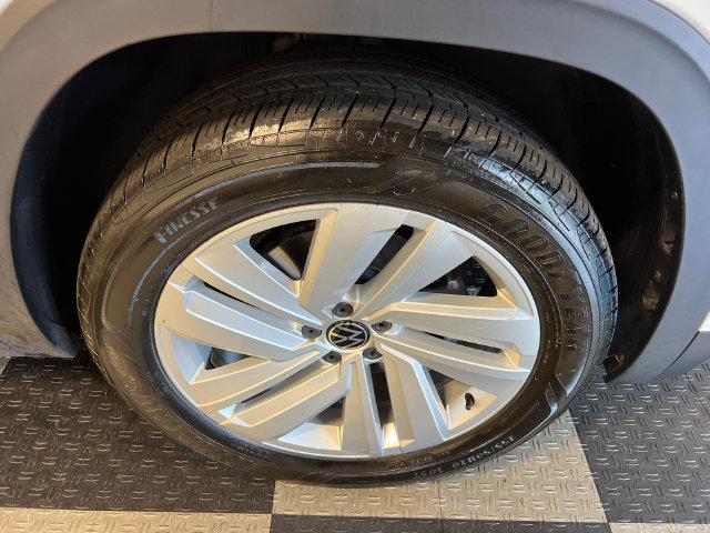 Certified 2023 Volkswagen Atlas Cross Sport SE FWD image 10