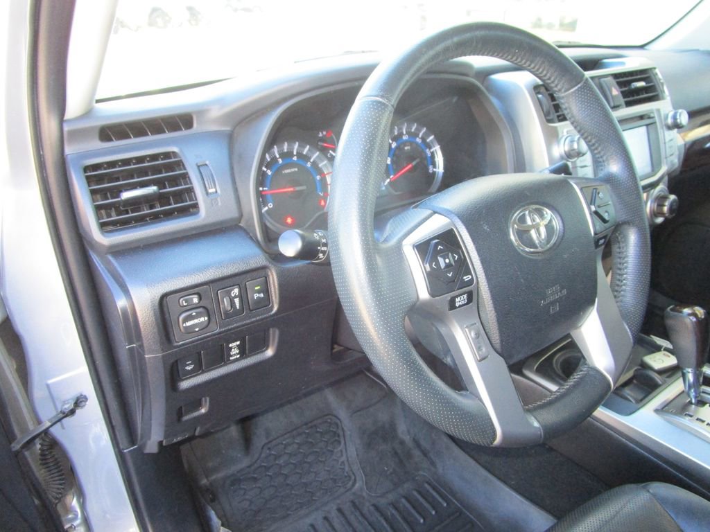 Used 2016 Toyota 4Runner Limited image 21