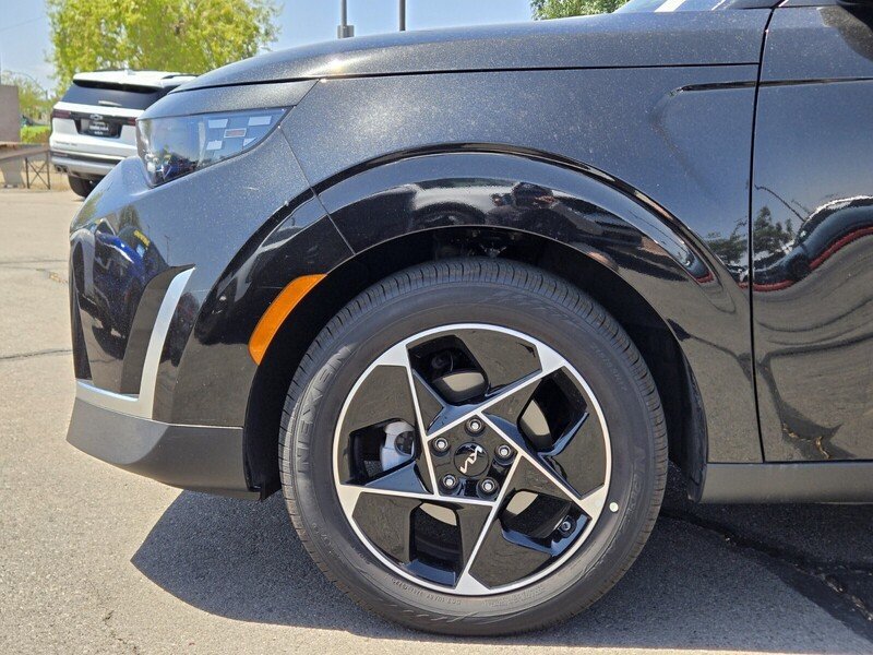Certified 2025 Kia Soul EX FWD image 9