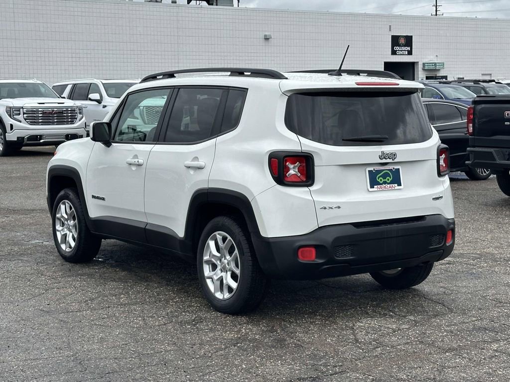 Used 2015 Jeep Renegade Latitude w/ Cold Weather Group II image 3