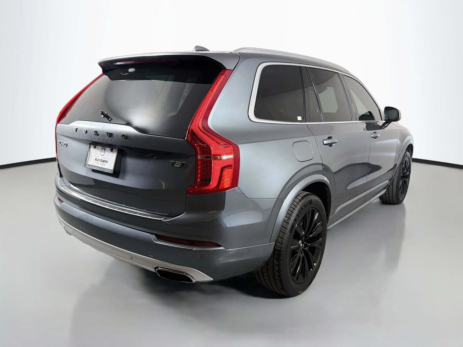 Used 2020 Volvo XC90 T5 Momentum w/ Protection Package Premier AWD/4WD image 6