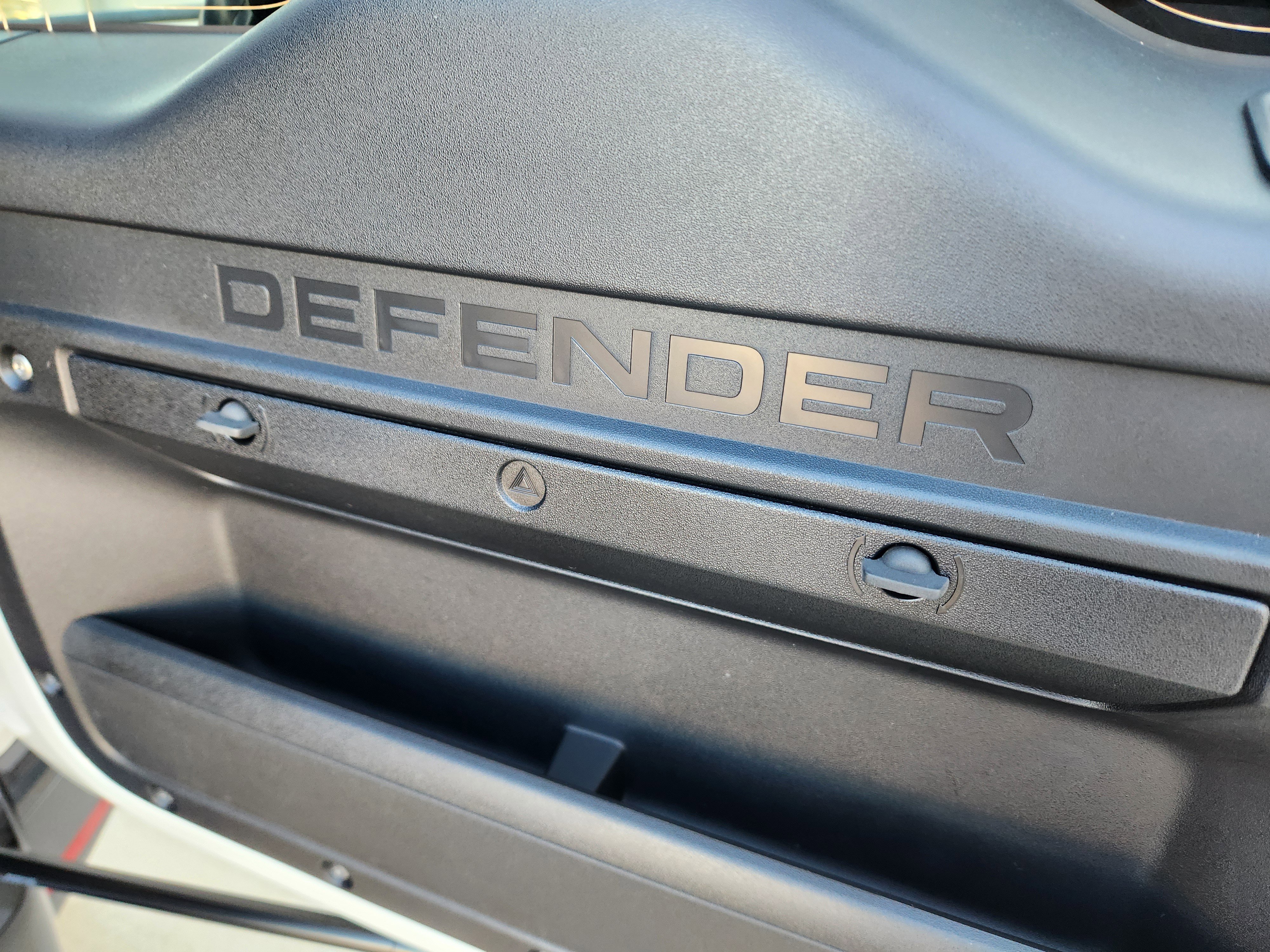 New 2026 Land Rover Defender 110 S image 34