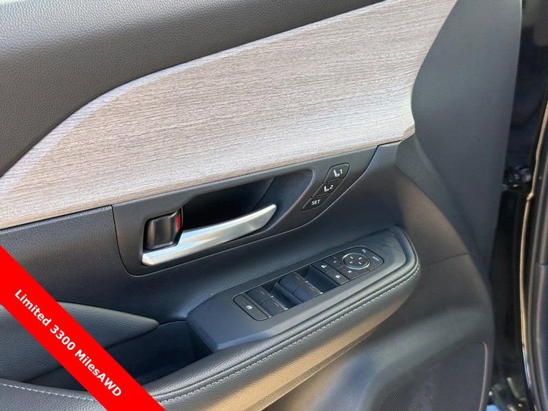 Used 2026 Toyota Grand Highlander Limited image 19