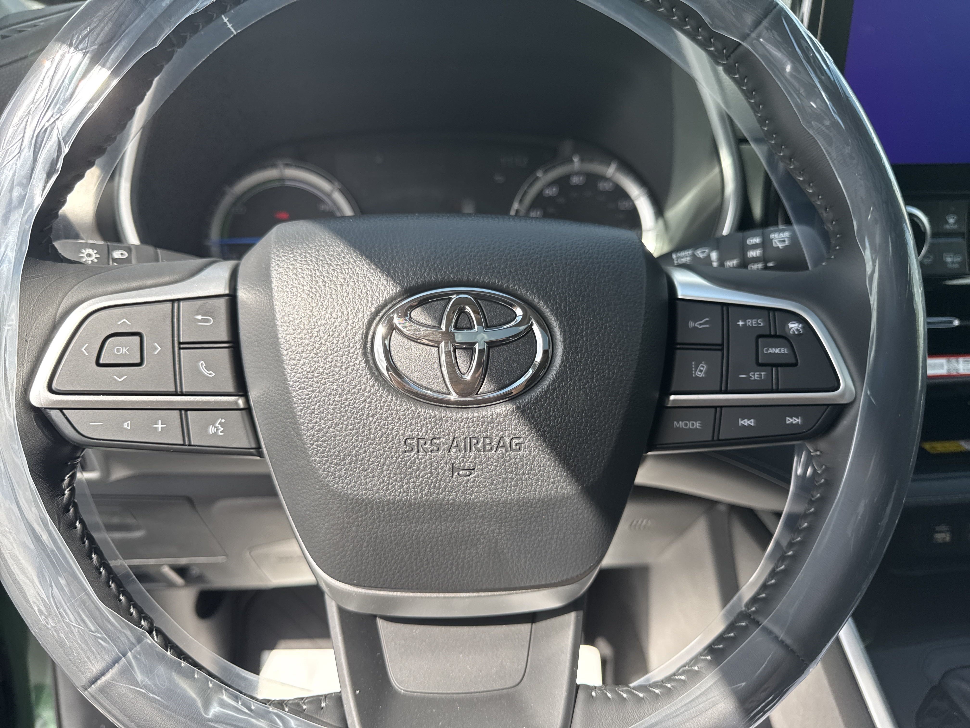 New 2025 Toyota Highlander XLE AWD/4WD image 18