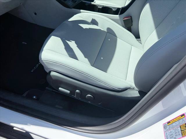 New 2026 Hyundai Kona Limited FWD image 4
