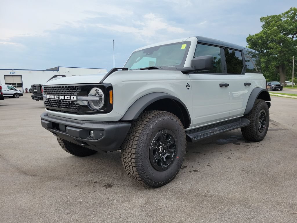 New 2026 Ford Bronco Outer Banks w/ Sasquatch Package AWD/4WD image 2