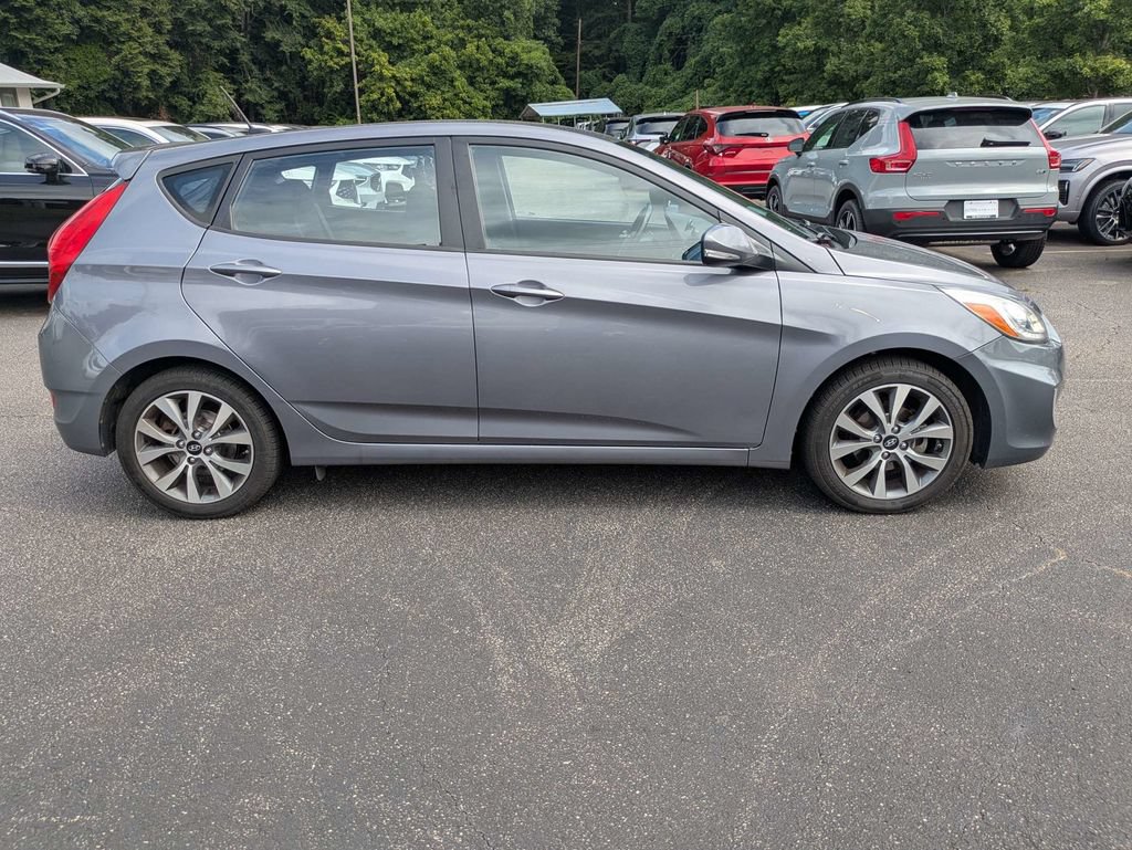 Used 2016 Hyundai Accent Sport FWD image 7
