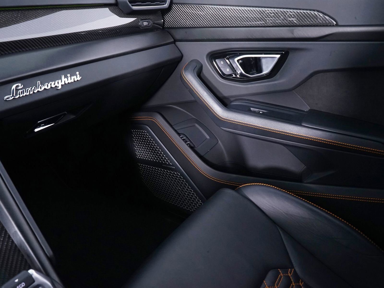Used 2021 Lamborghini Urus image 23