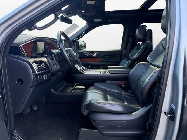 Used 2022 Lincoln Navigator L Reserve image 9