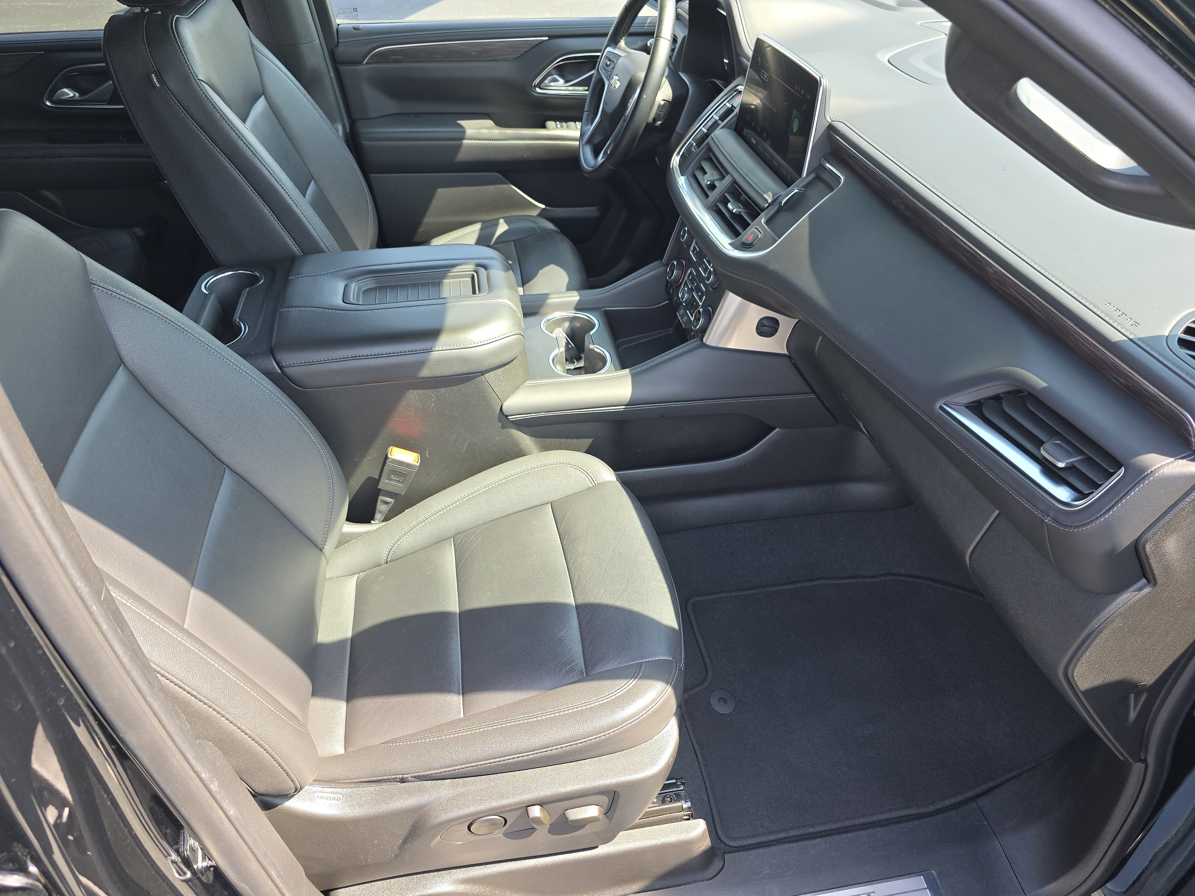 Used 2024 Chevrolet Suburban LT AWD/4WD image 31