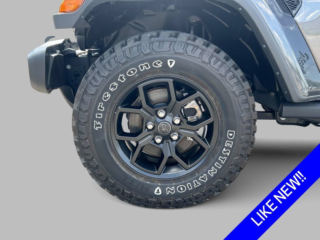 Certified 2025 Jeep Gladiator Sport AWD/4WD image 9