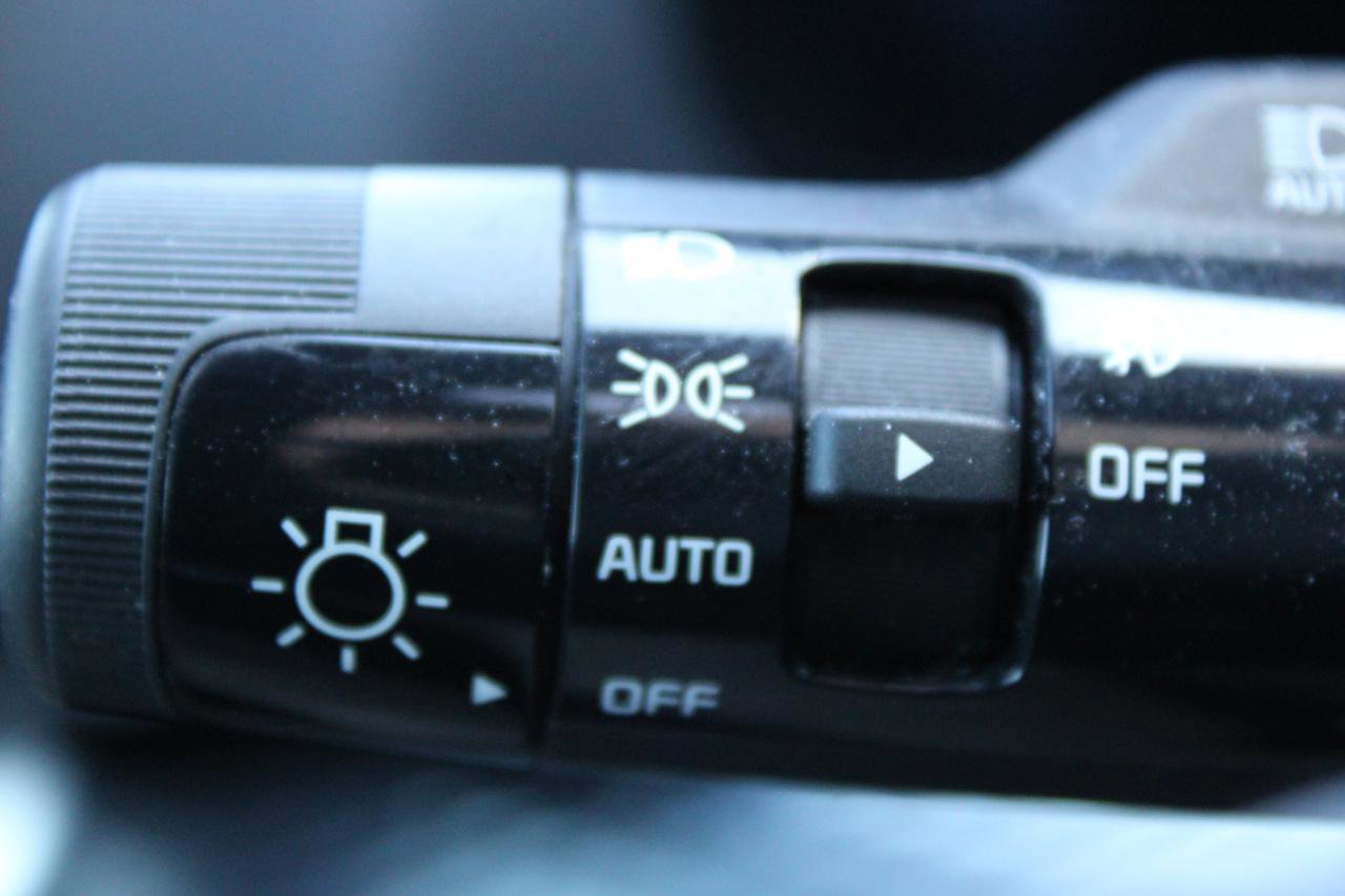 Used 2024 Kia Carnival SX Prestige image 25