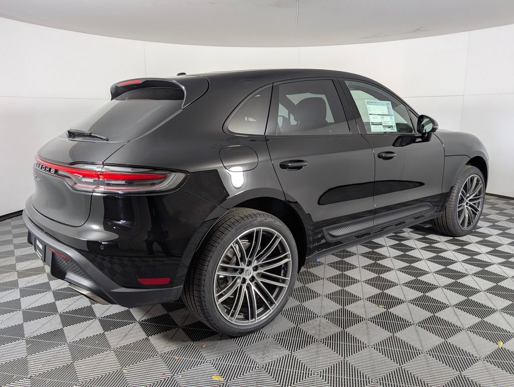 New 2026 Porsche Macan image 5