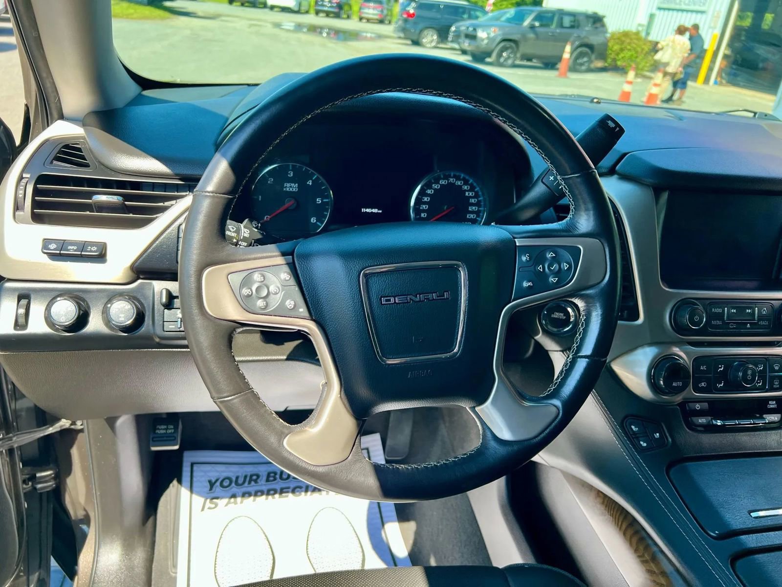 Used 2019 GMC Yukon Denali w/ Denali Ultimate Package image 10