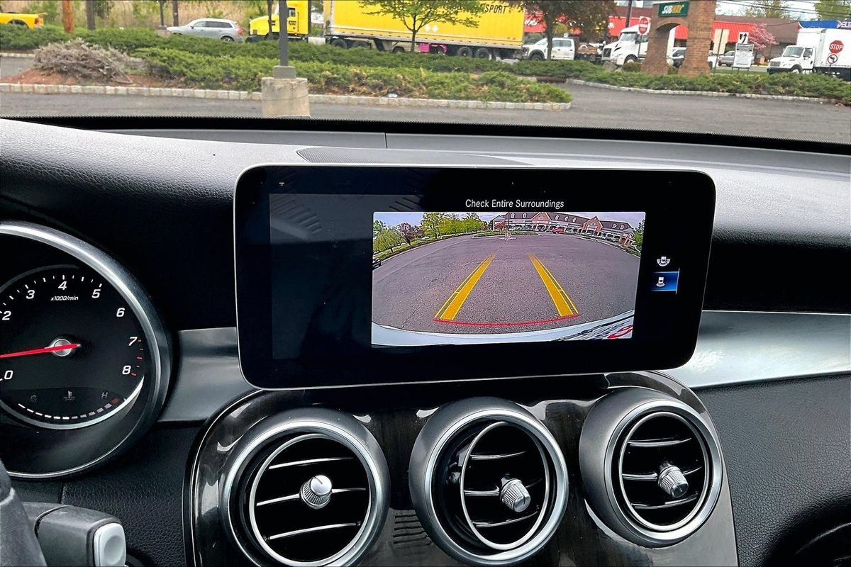 Used 2020 Mercedes-Benz GLC 300 4MATIC image 27