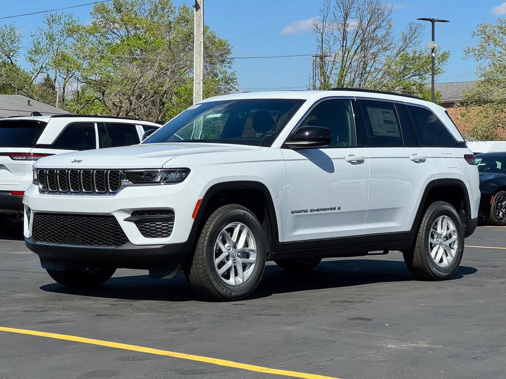 New 2026 Jeep Grand Cherokee Laredo X AWD/4WD image 3