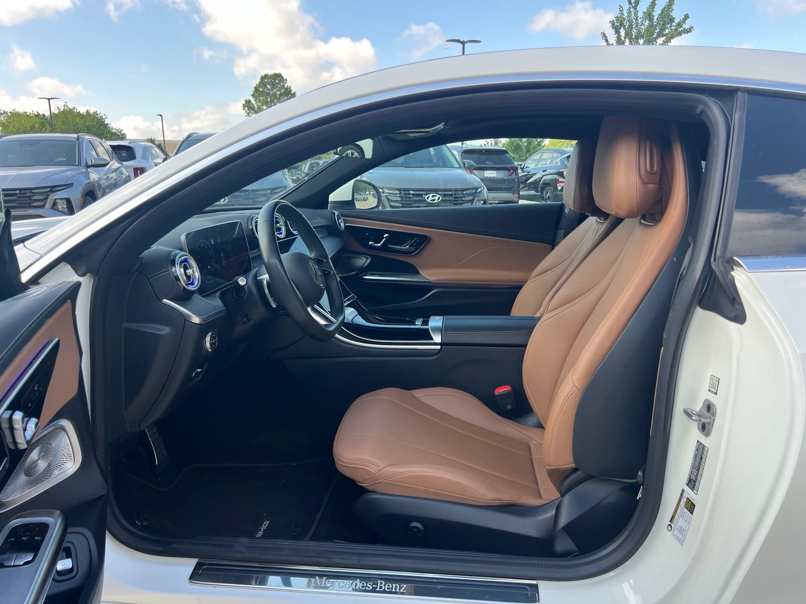 Used 2025 Mercedes-Benz CLE 300 4MATIC Coupe w/ AMG Line image 17