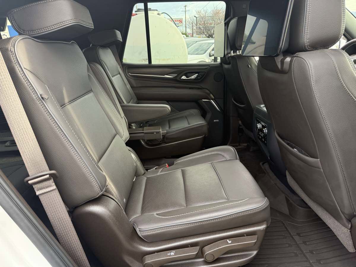 Used 2021 GMC Yukon Denali w/ Denali Ultimate Package image 22