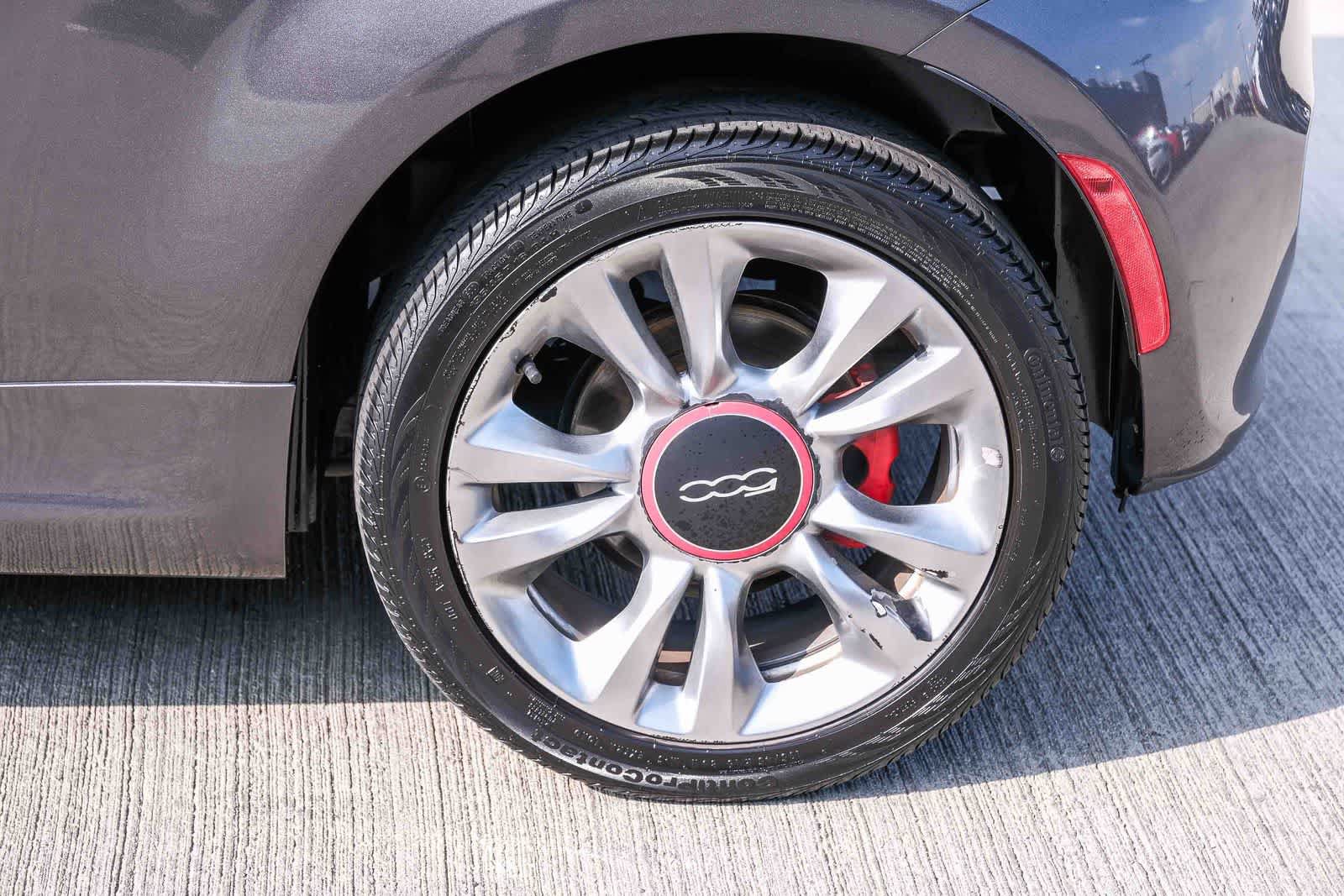 Used 2015 FIAT 500 Sport w/ Comfort/Convenience Group FWD image 9