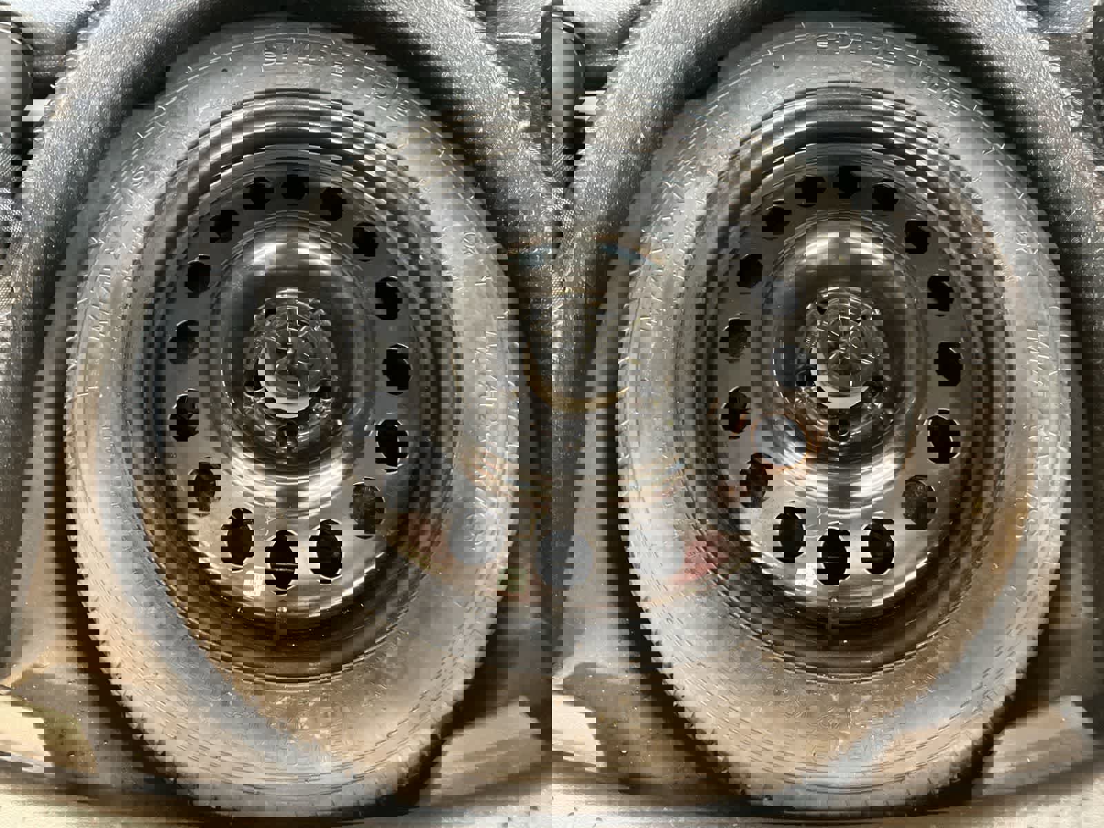 Used 2017 Ford Escape SE w/ Equipment Group 201A FWD image 30