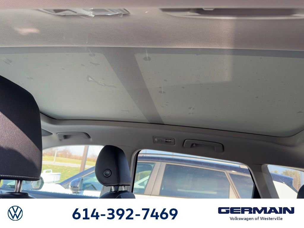 New 2026 Volkswagen Taos SEL image 18