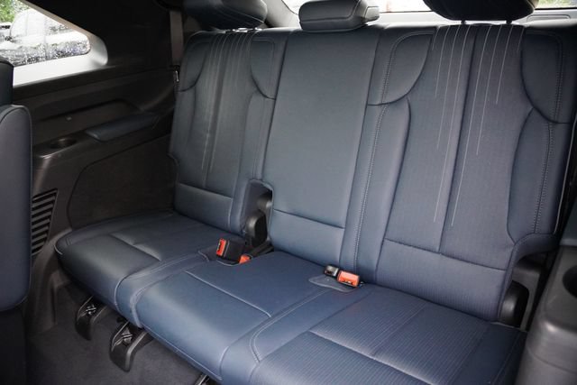 Used 2025 Cadillac Escalade IQ Luxury 2 w/ LPO, Premium Carpet Package AWD/4WD image 18