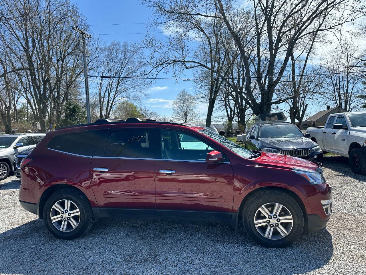 Used 2017 Chevrolet Traverse LT image 4