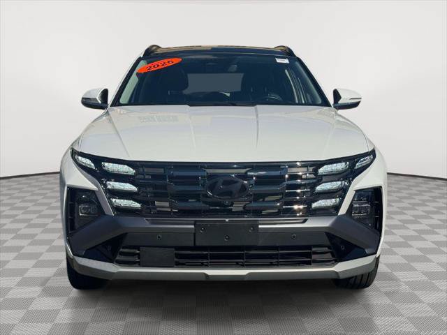 Used 2025 Hyundai Tucson Limited AWD/4WD image 2