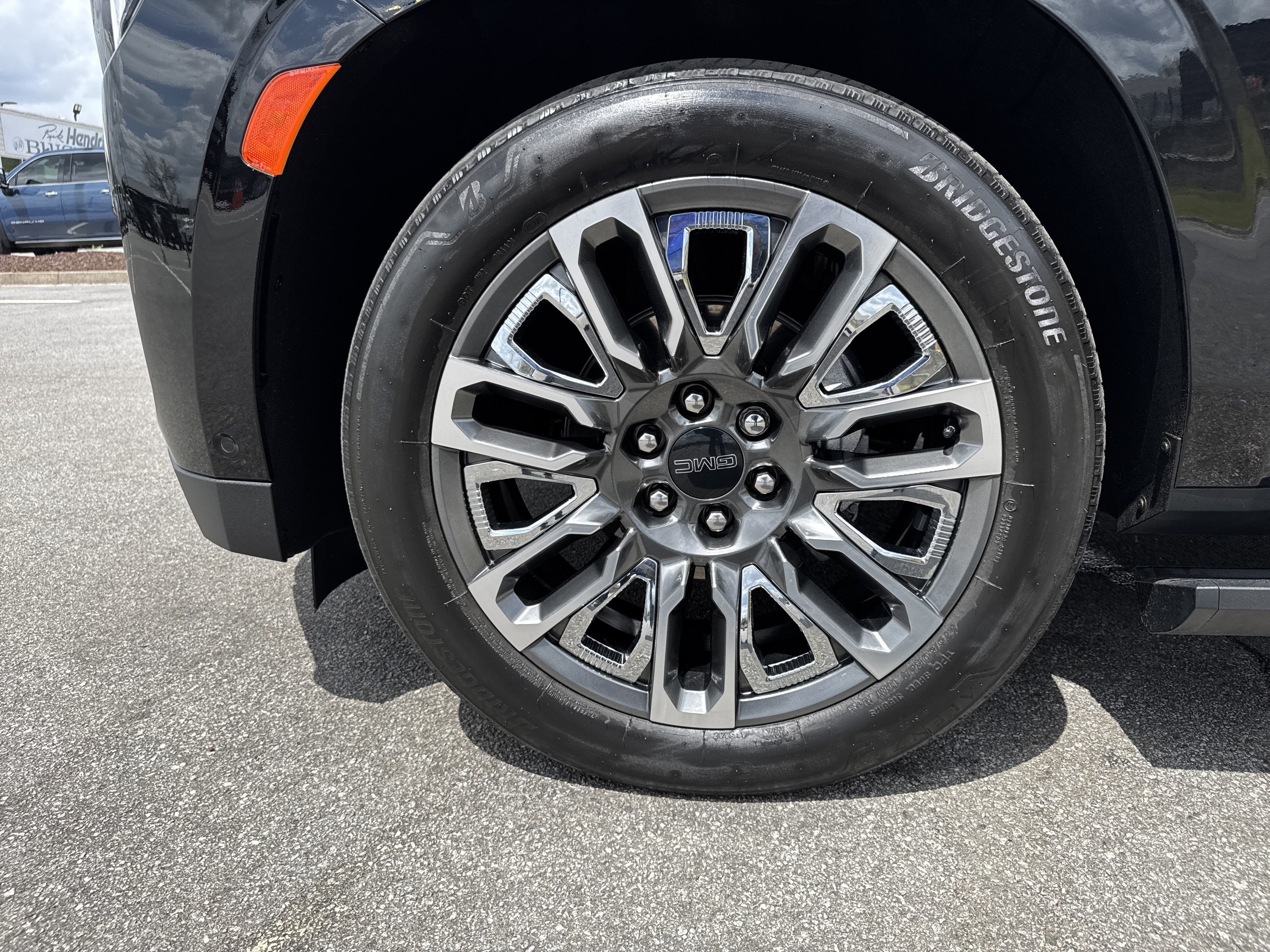 Used 2024 GMC Yukon Denali Ultimate image 13