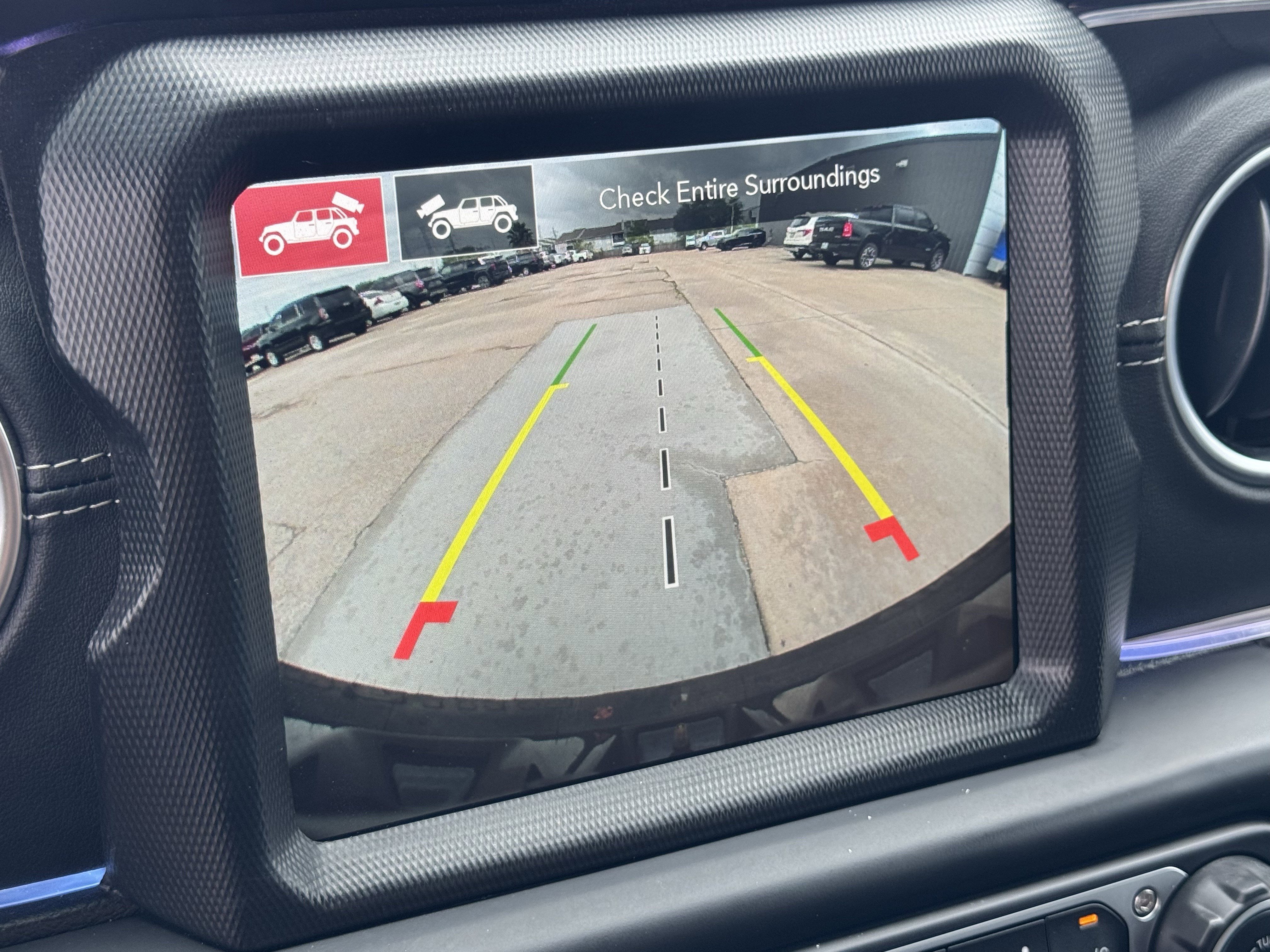 Used 2023 Jeep Wrangler Sahara w/ Cold Weather Group image 19