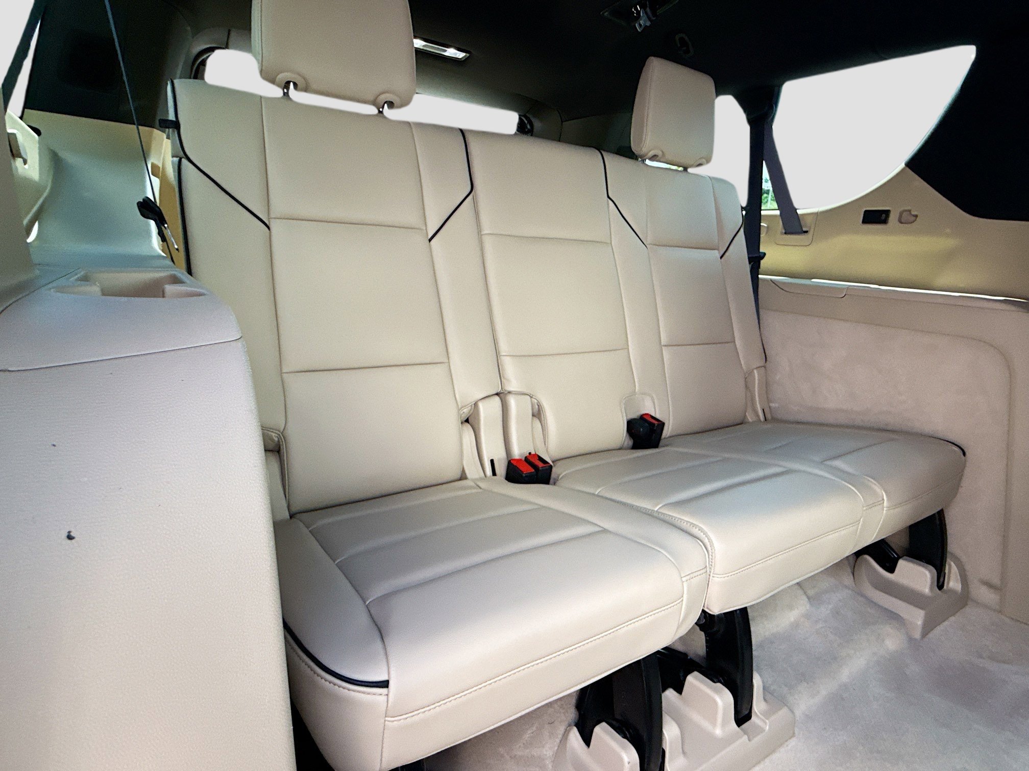 Used 2021 Cadillac Escalade ESV Premium Luxury w/ Driver Assist Tech Package AWD/4WD image 22
