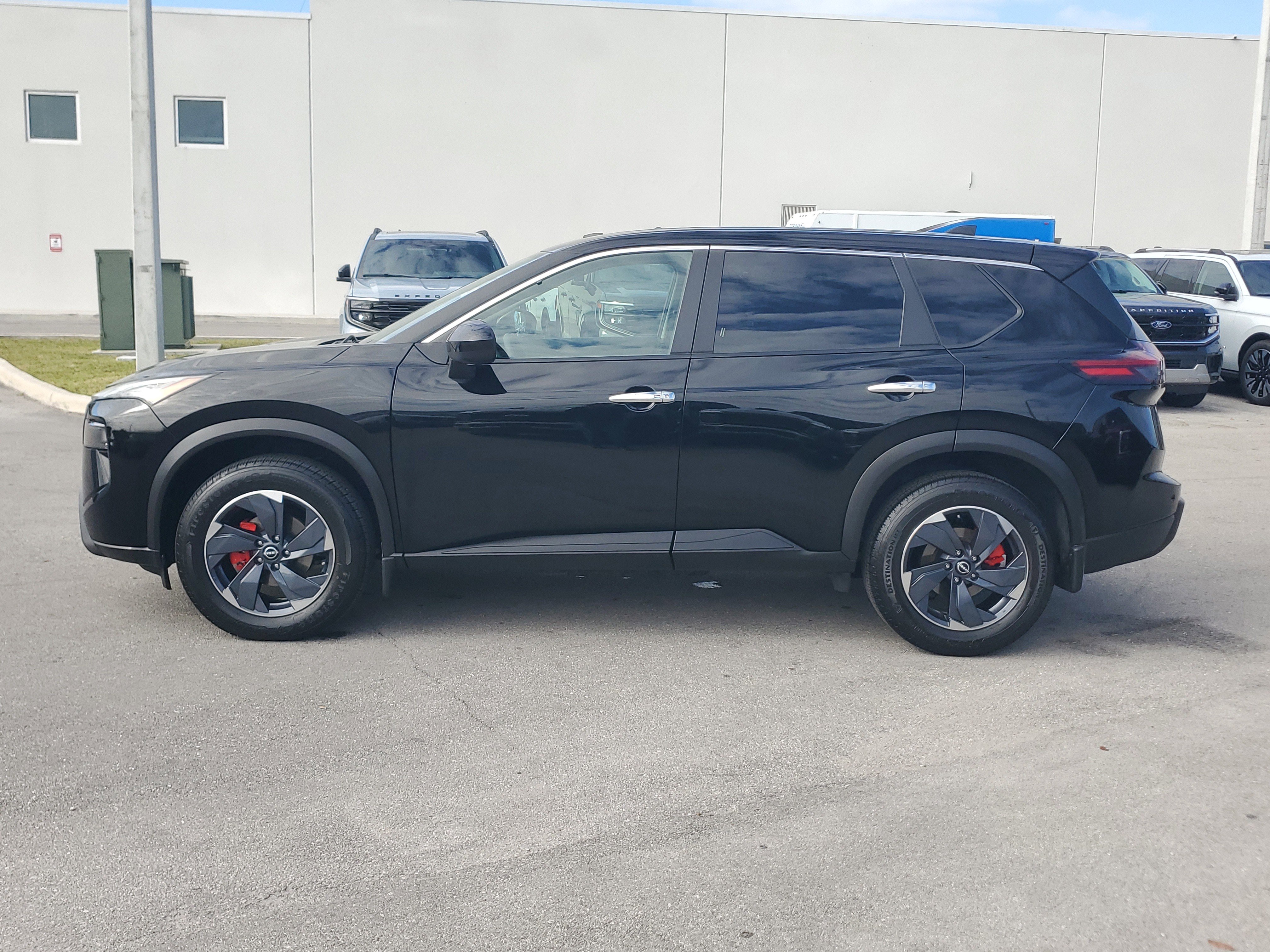 Certified 2024 Nissan Rogue SV image 8