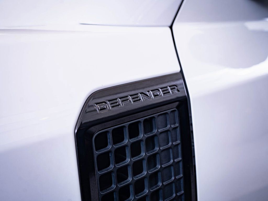 Used 2021 Land Rover Defender 110 X-Dynamic HSE AWD/4WD image 15