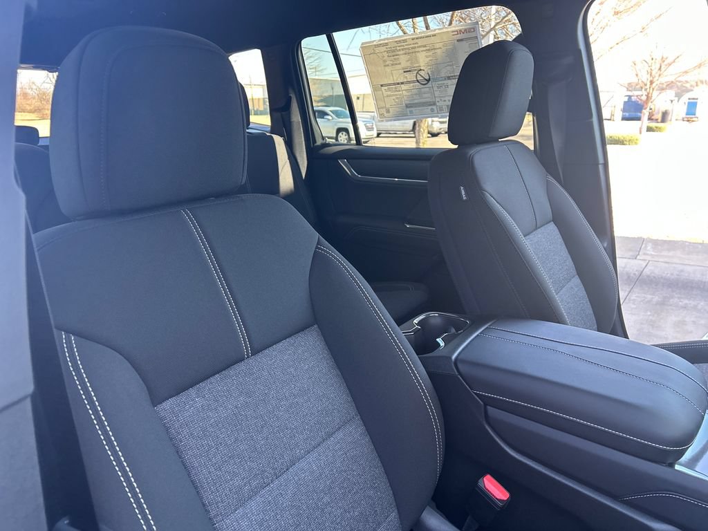 New 2026 GMC Acadia Elevation w/ LPO, Floor Liner Package FWD image 38